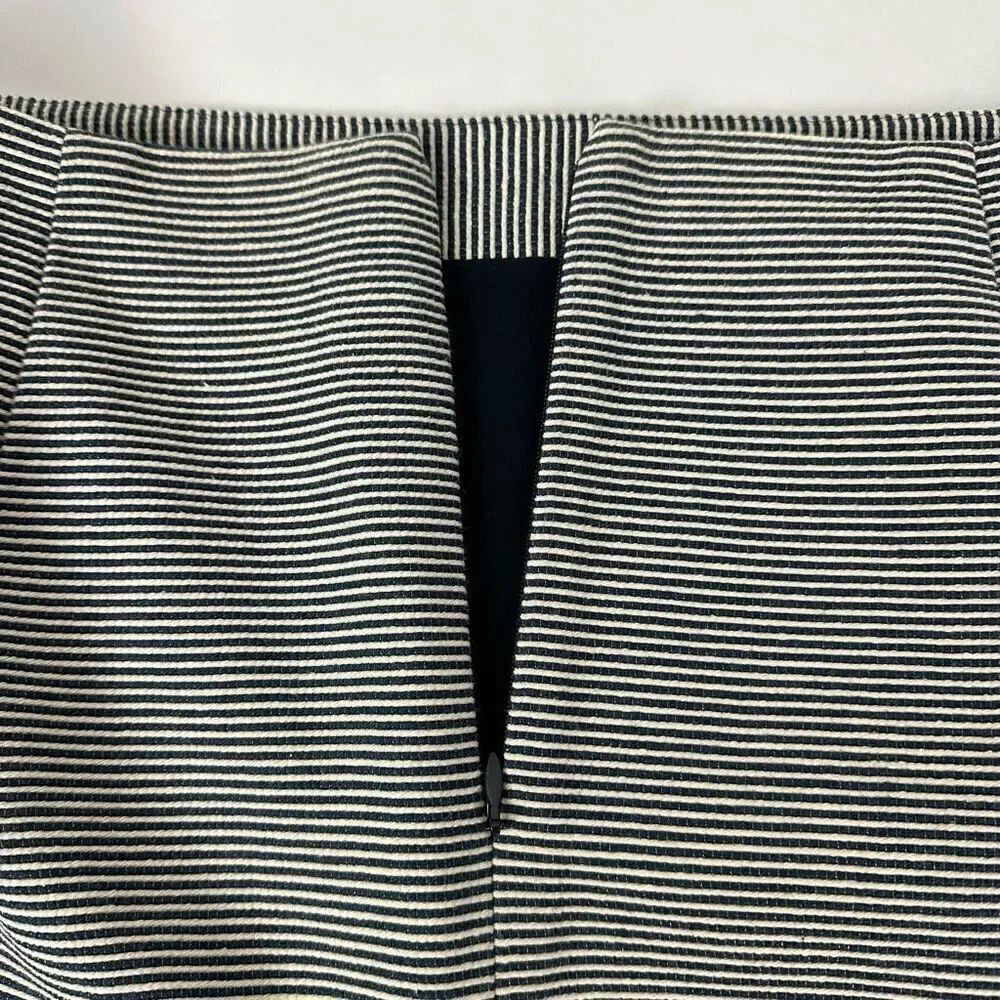 Talbots Woman's Striped Pencil Skirt size 12P Navy Cream - Picture 6 of 8